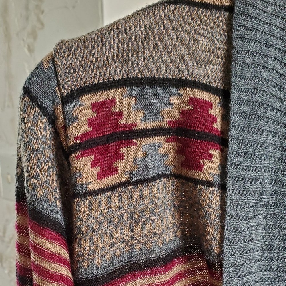 Aztec Print Knit Cardigan - Picture 2 of 5